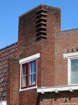Torenachtige opbouw.
<br/>
Gert-Jan Lobbes, 2020